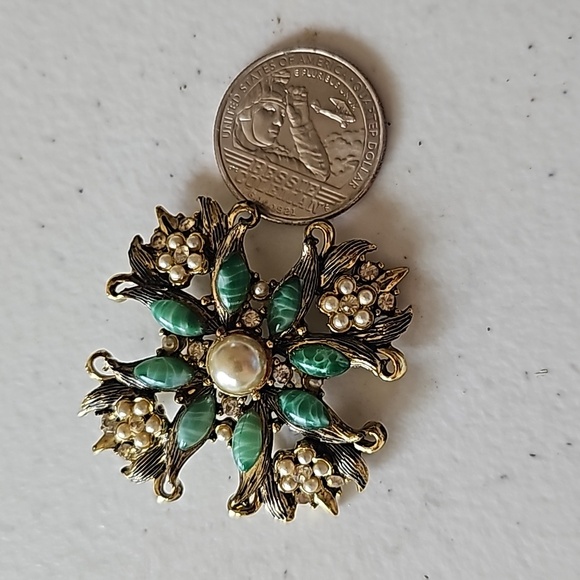 Vintage Hollycraft Brooch - Picture 1 of 3